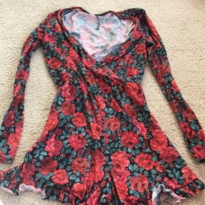 Floral romper never worn from boohoo!